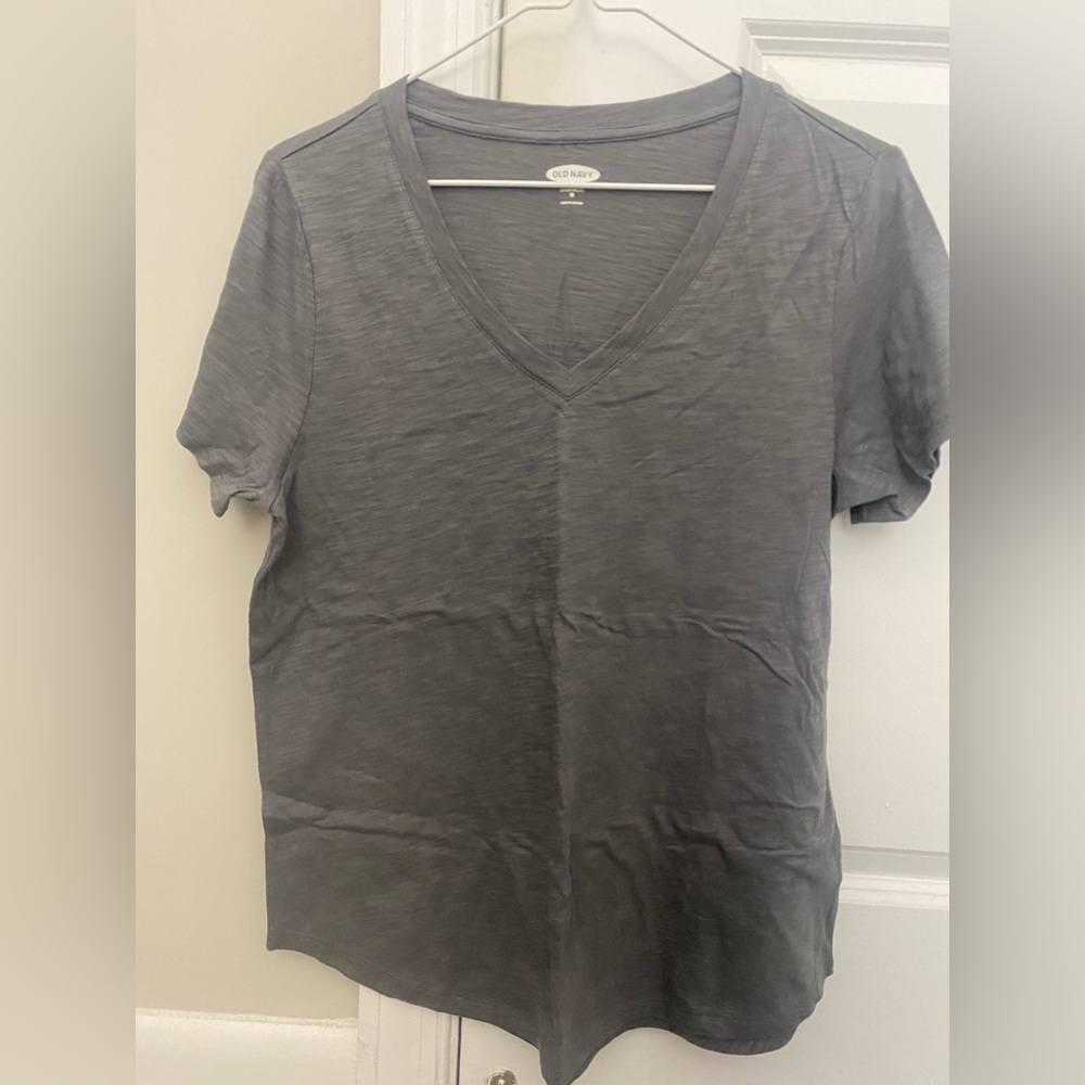 Old navy gray heather v neck tshirt